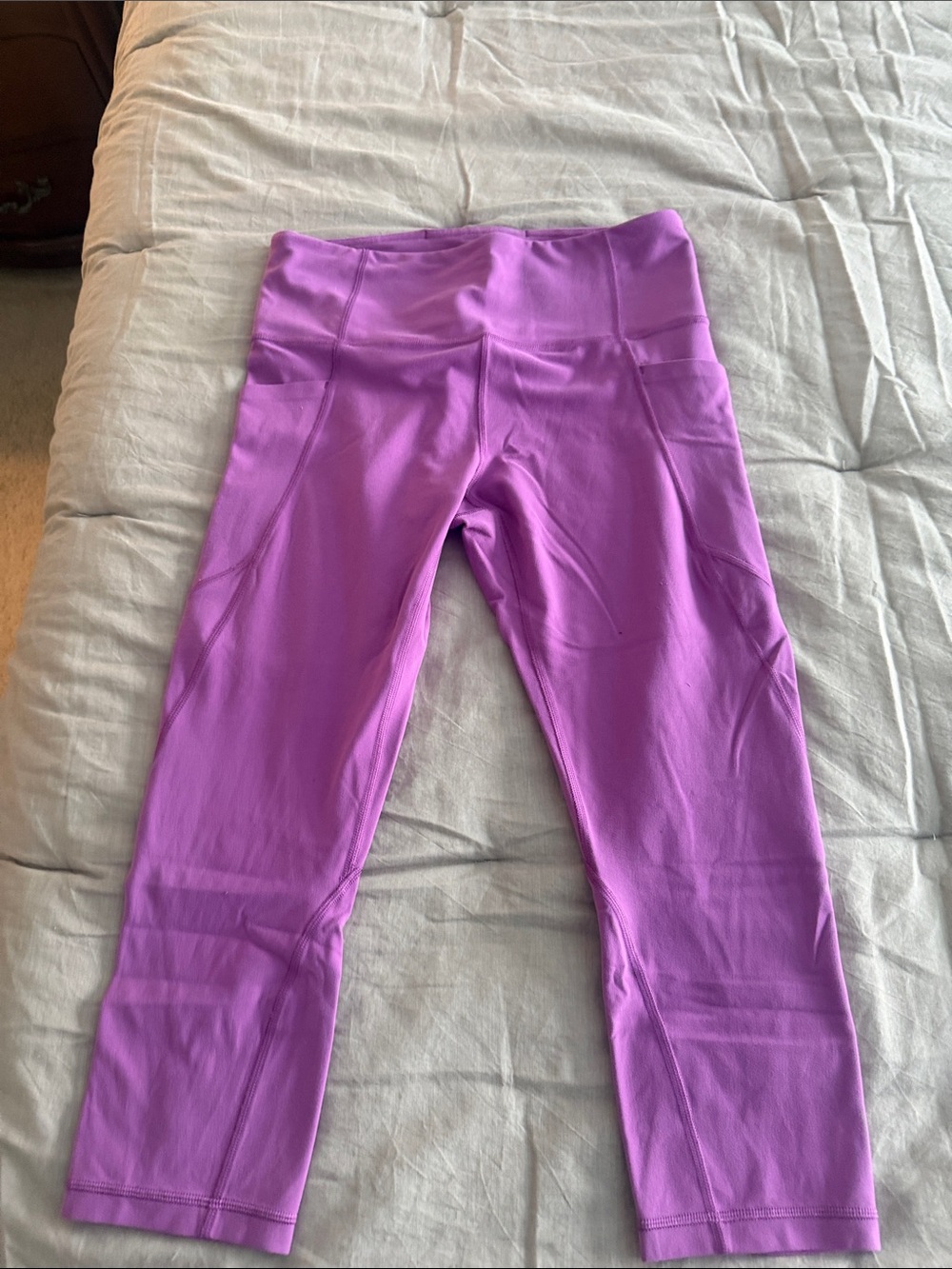 Athleta womens Purple Capri Leggings